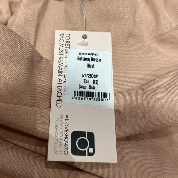 NWT Showpo Roll Away Dress in BLUSH - Picture 9 of 12
